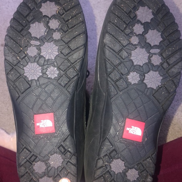 North Face Women’s winer/snow Boots - Picture 5 of 5